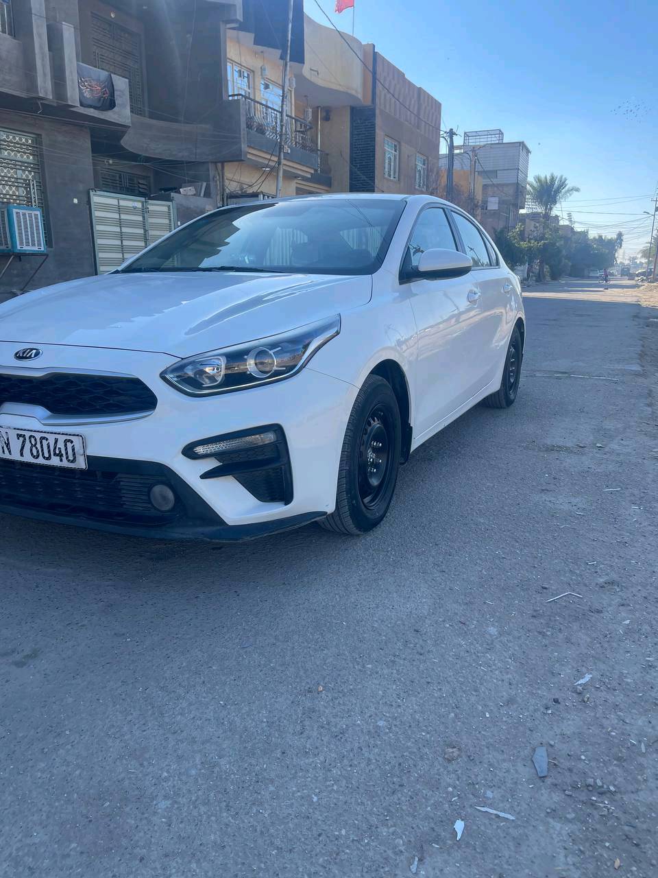 كيا سيراتو 2020 سيارة مكفولة كير محرك صدر تبريد 
شاشه كامرة خلفيه حساس خلفي ويل كب الاصلي موجود مدوشمة عام مكاني بغداد رايدها 148  بيها مجال بسيط