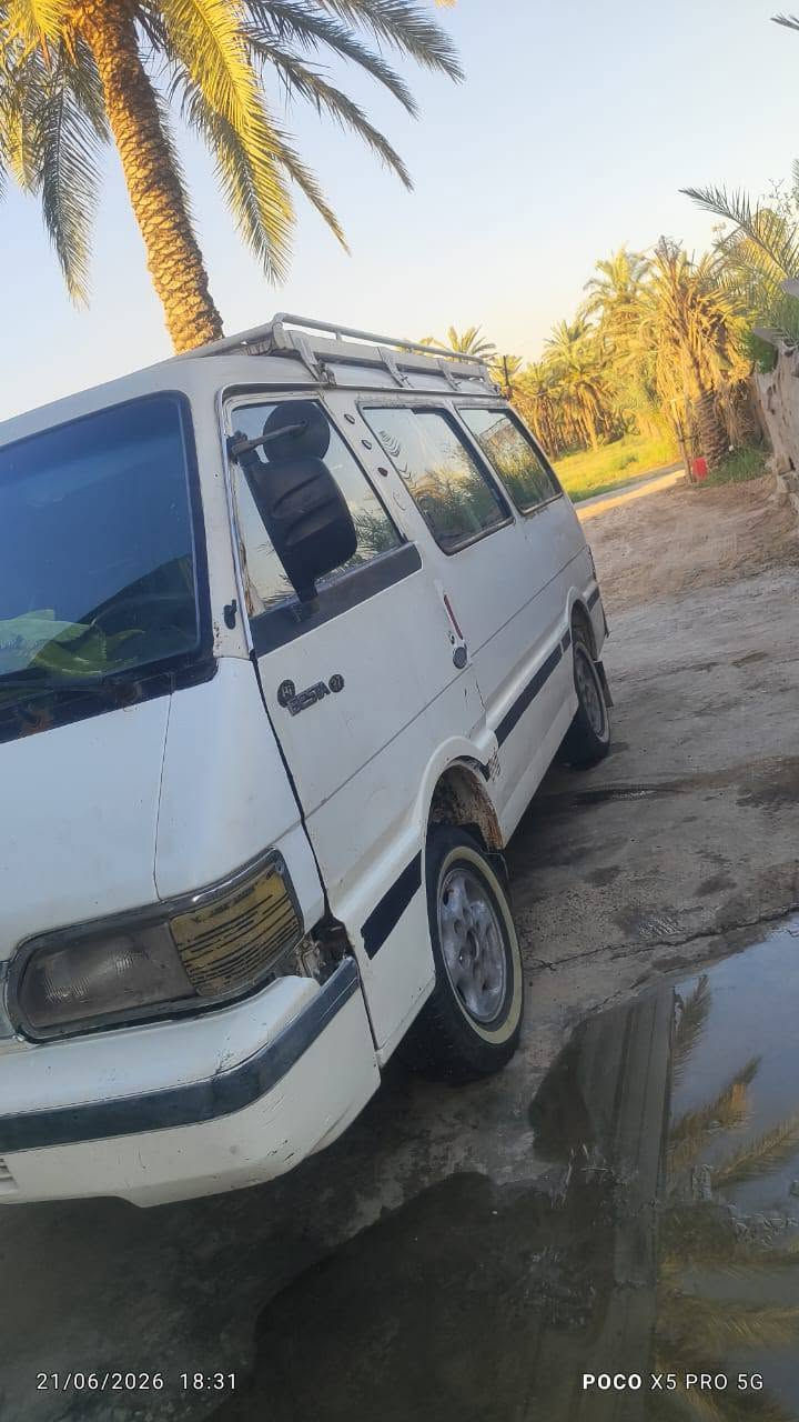 سلام عليكم
كيا بستا للبيع موديل 93 سنويه ل 28 
سياره بلاديه مابيه صبغ بس الضربه الي بطويله يم البك  سياره محرك كير اكسل 
مكفولات تخم تاير امامي خلفي سياره وياهة دروعه ثنيه امامي وخلفي سياره خير من الله كشنات ستاركس فول 
هاذ رقمي *********** بي واتساب
