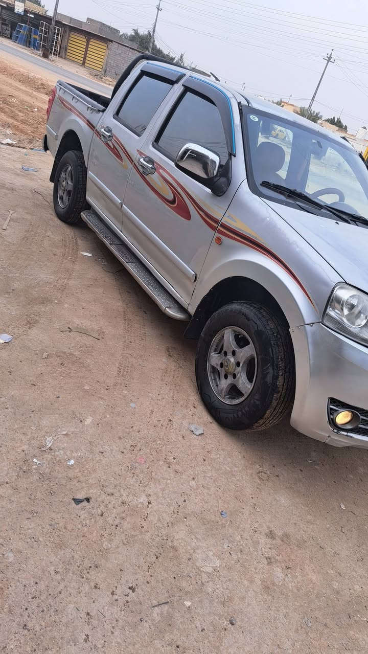 سلام عليكم للبيع كريتول  2013 مكفوله كفاله عامه مكينه وكير علشرط كهربايات كله شغاله حداديه جديده تخم تاير جدد  تحويل مباشر مكان نجف للستفسار.  ***********
