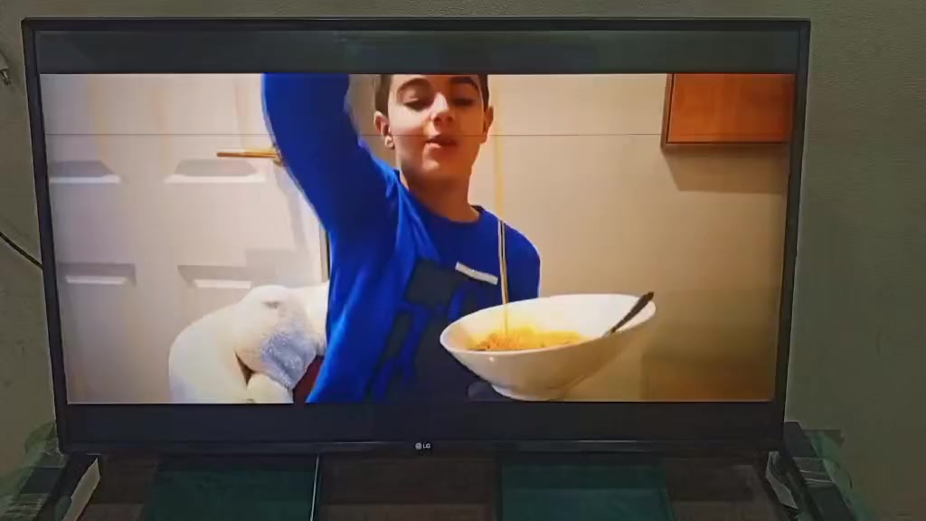 السلام وعليكم شاشه للبيع وحجمها 43 LG المكان الجامعه بس بيها خط موضحه بالفديو كلش خفيف ممئثر السعر ١٥٠ وبيها مجال بصيط


**إذا كنت صاحب هذا الإعلان وتريد حذفه لأي سبب، رجاءا أرسل رسالة إلى الدعم الفني**