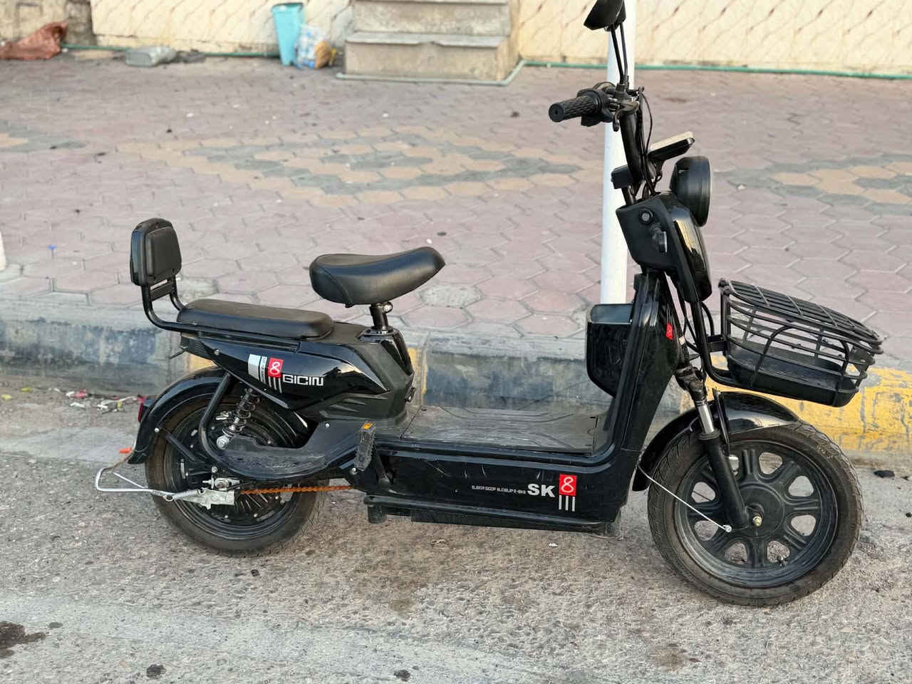 دراجه على شحن للبيع مكفوله استخدام قليل


**إذا كنت صاحب هذا الإعلان وتريد حذفه لأي سبب، رجاءا أرسل رسالة إلى الدعم الفني**