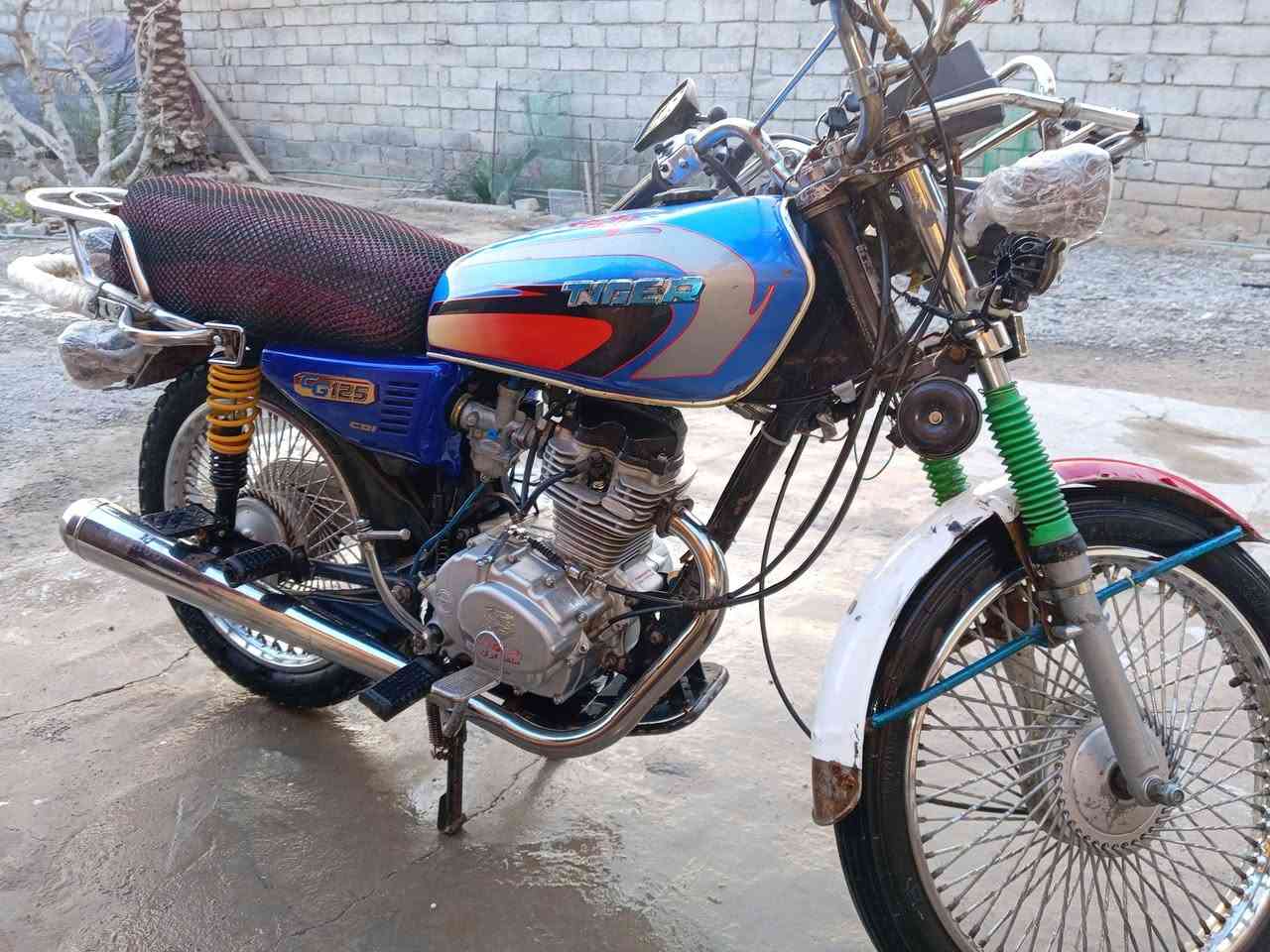 السلام عليكم ماطور تايكر للبيع موديل 20 كلو شغال وزن ثقيل ابو الدرع كهربائيات كلها شغاله نضيف حيل للاستفسار هـ ***********
