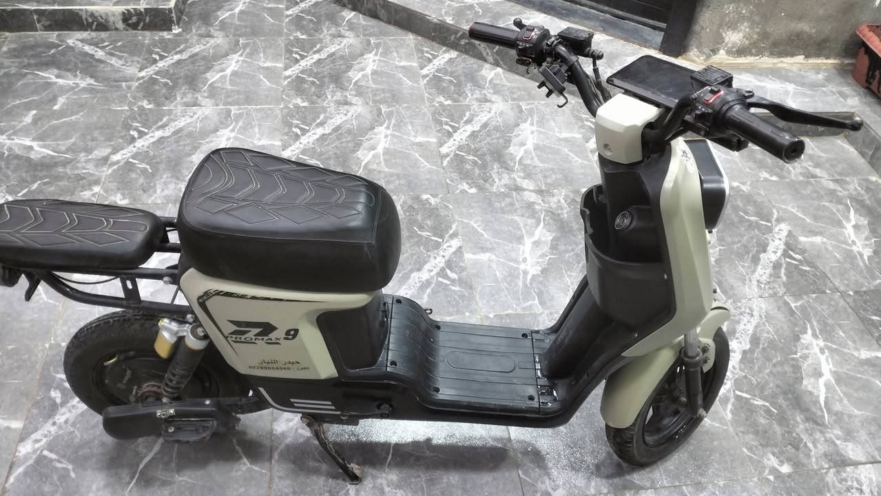 دراجة كهربائية R-9pro max 
كلشي شغال بطاريات 4 -12v
نظام 4سرعات  للأستفسار خاص 
***********
