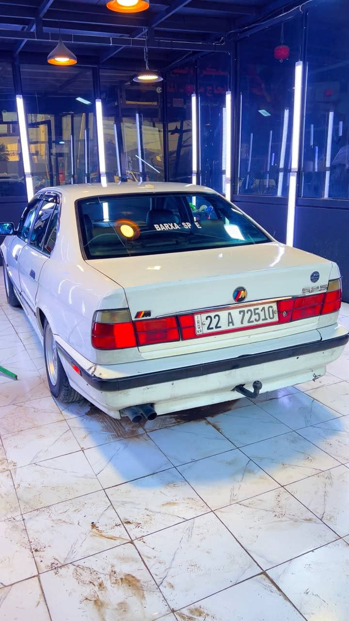 سلام عليكم 525 موديل 90 اصل رقم أربيل تريد وكاله تريد تحويل كير محرك كهربايات كله شغاله مابيه اي جطل عل بلاد محرك تك فانوس مسكر تبريد تدفئه تخم تاير صدر 70/100 محرك لاستيك ولف  حماوه ماكو صيف شته ثابته جوا النص مابيه لاضربه ولا صبغ بس بنيد ام مدل مال بجم عريض اوجاملغ اسلايت طكتين جام الامامي كهرباء الخلفي جوبي  مكان بغداد السعر 65 بيه مجال ***********
