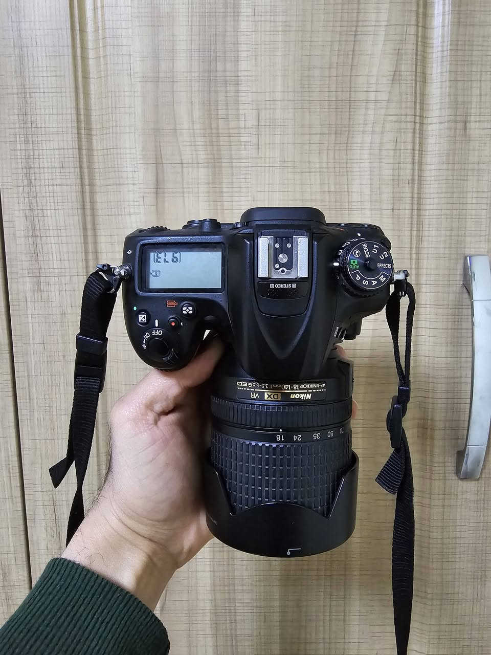 ٦١٥ ألف
شتر ١٦
نيكون ٧٢٠٠ ويا ١٨-١٤٠ نظافة %١٠٠ 
حزام و بطارية و شاحن أصلي و جنطة موجودة.


**إذا كنت صاحب هذا الإعلان وتريد حذفه لأي سبب، رجاءا أرسل رسالة إلى الدعم الفني**