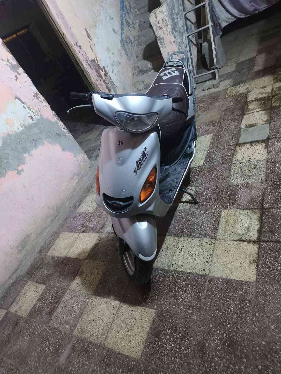 دراجه لكزز للبيع السعر750وبي مجال البصرة خمسة ميل ***********
