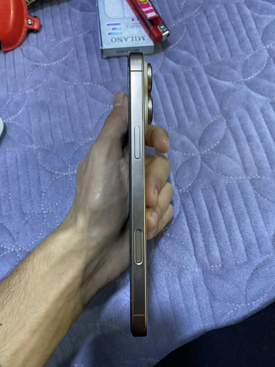 السلام عليكم 
ايفون 16 برو ماكس 
بطارية 95 
ذاكرة 256 
تك سيم 
ضمان شركة الى شهر ال 7 
جهاز فول نضافة ما بي ولا شخطة وما مفتوح شرط 
السعر ( مليون و 300 ) وبي مجال بسيط 

شراي تعال خاص او اتصل عل رقم : ***********
