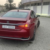 للبيع فقط   لكزز es300 موديل 2024  حادثها فقط باب امبدل اصلي ومصبوغ  ص...