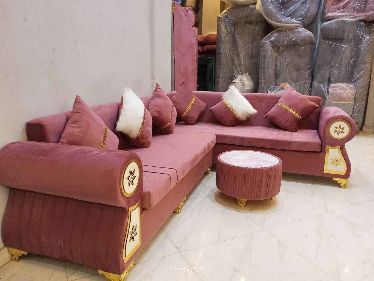مواصفات 
📌روكنه عباره عن 2كنبه كبيرة وترابيزه و6مخدات 
📌مقاسها2مترفي2متر ونص 
📌خشب كنتر مضغوط
 📌قماش همر مستورد 
📌شلت متحركه سفنج بسوسته 
📌وتحت الشلت خشب حته واحده 
والضهر مقفول خشب
ا القاهرة, مصر


**إذا كنت صاحب هذا الإعلان وتريد حذفه لأي سبب، رجاءا أرسل رسالة إلى الدعم الفني**