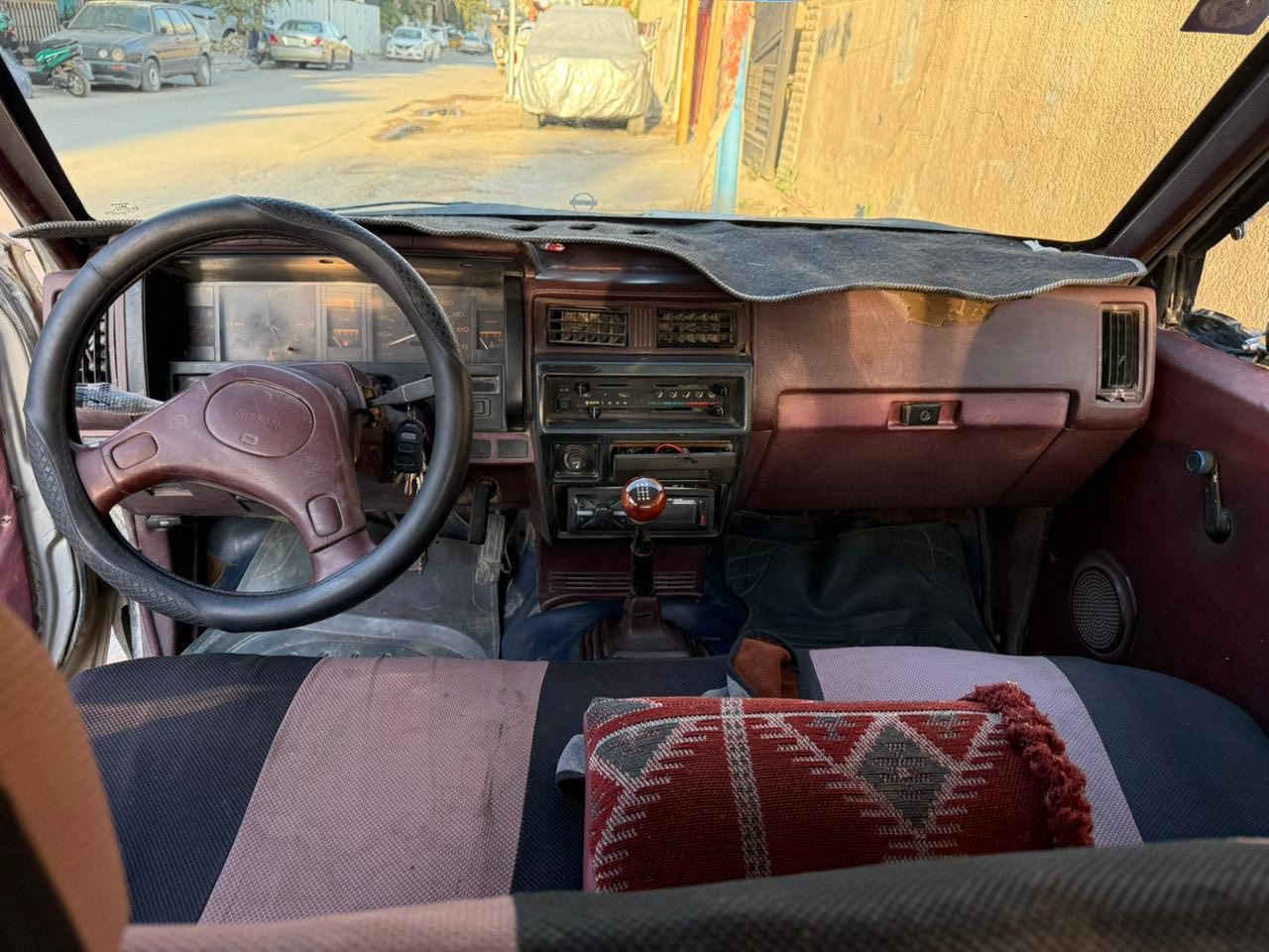 بيكب نيسان ٨٨ بلاديه بيه جراد مكفوله من الضربة تخم تاير ويل كب ١٥ تبريد تدفئة شغالات صدر امامي خلفي ١٠٠/١٠٠ كهربائيات كله شغاله دسك امامي كير خمس نمر بسمي رقم أنبار انكليزي عارضه ب40 وبيه مجال بسيط مكان بغداد  رجاءاً الموشراي ليتصل
***********
