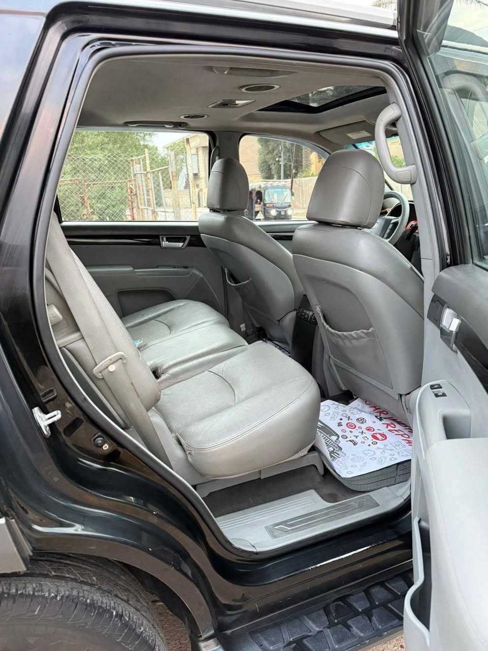 سلام عليكم مهافي موديل 9 فول  مواصفات سلايت كشنات كهرباء بصمه تشغيل بصمه ابواب سلايت مري كهرباء وشفط جوبلسات خلفيه تصعد وتنزل تحكمات ستيرن حداديه  خلفيه اماميه جديده تخم تاير جديد تدفئه تبريد ثلج مكينه 3800 لايت عالي زنون فور ويل  مكفوله من الضربه والصبغ سياره كلش نظيفه وعلى البلاد عنواني بغداد الري وره البياع السعر 130 بيها مجال ***********
