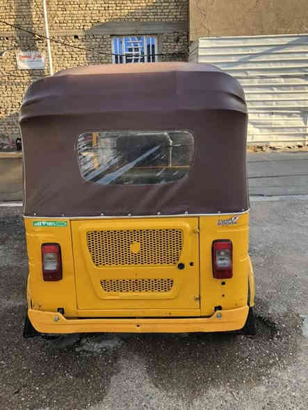 السلام عليكم تكتك موديل 2021  تكتك حلوه بيها صبغ لغوده وتكمه معمره مكينه لاتنقيص ولاتبخير السعر ٧٢٥٠ مكاني مدينه الصدر الحبيبية ***********
