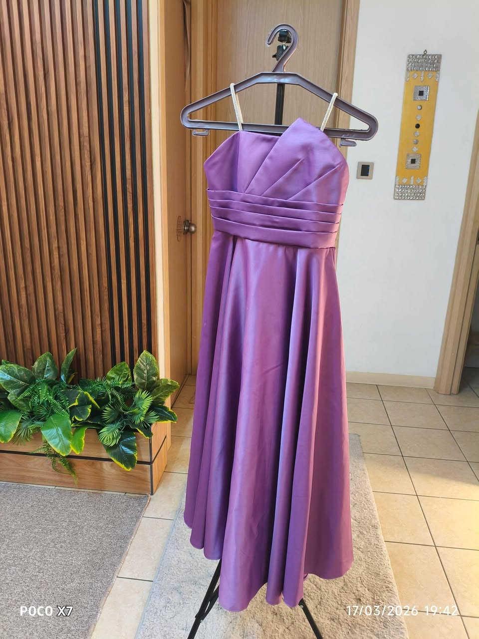 فستان مناسبة لبسة مرة وحدةسعرة السابق 35 وبي مجال يلبس عمر 10الئ 12


**إذا كنت صاحب هذا الإعلان وتريد حذفه لأي سبب، رجاءا أرسل رسالة إلى الدعم الفني**