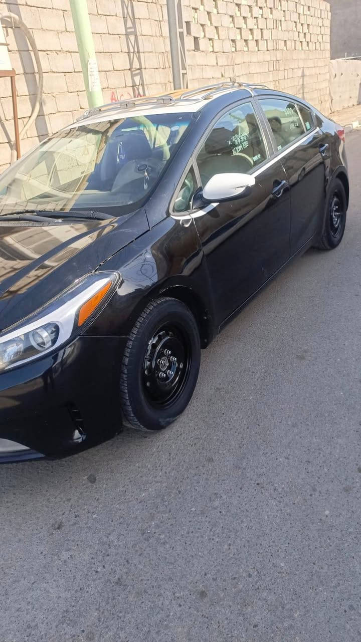 سلام عليكم فورتي 17 البيع فقط حادث جاملغ وبنيد وجاملغ خلفي والصندوك بيهن تعمير وبيهه صبغ حزام مكينه جديده ‏‪***********‬‏هاتف 📞السعر 92 مجال بسيط مكاني بغداد المعامل
