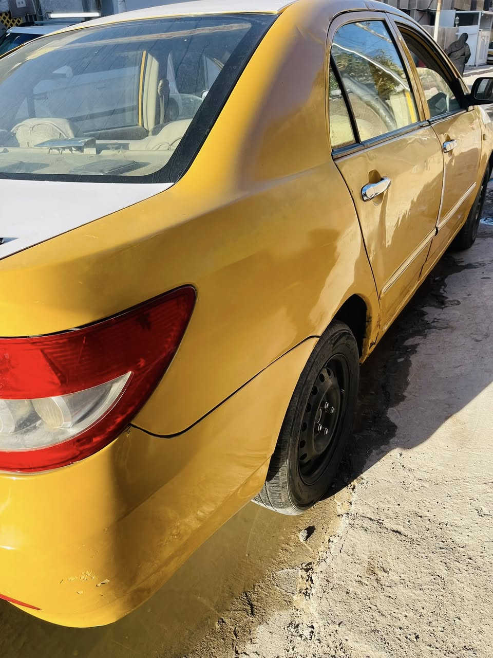 السلام عليكم بي واي دي إف 3 كير ومكينه كورلا اوتماتيك سياره نضيفه مثل ما موضحه بصوره للبيع او مراوس حسب القناعه رقمي ***********مكاني بغداد السعر 45
