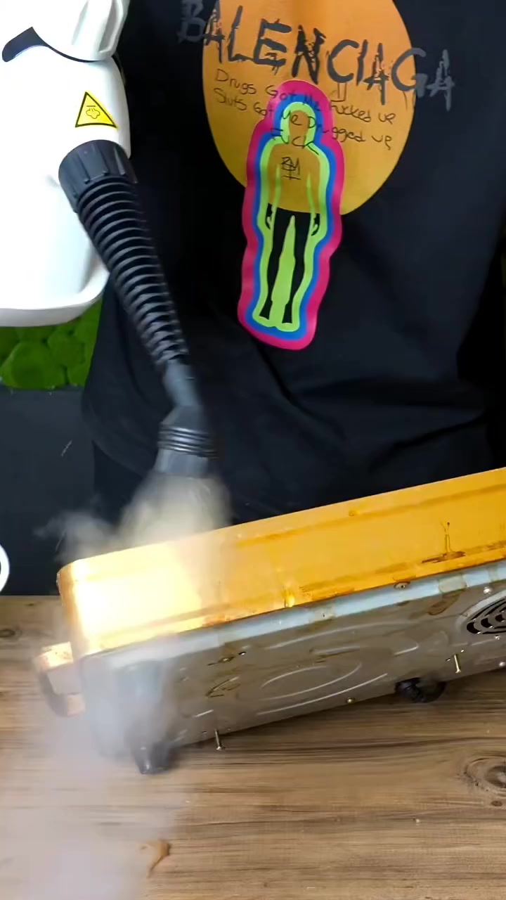 منظفة بخارية من Damfox بضمان لمدة سنتين ✨

✔ قوة بخار جبارة تزيل الدهون المحروقة من أول تمريرة
✔ تعقيم 99.9% بدون أي مواد كيميائية
✔ ينفع للمطبخ، الحمام، الزوايا الضيقة وحتى السيارة
✔ خفيف وسهل الاستخدام بيد وحدة

نظافة أسرع ⚡
مجهود أقل 💪
نتيجة تلمع من أول استخدام ✨

📩 للحجز والاستفسار تواصل معنا قبل نفاذ الكمية!

#منظفة_بخارية #منظفه_بخاريه #منظفة #بخار #بخارية #أجهزة_المطبخ #المطبخ


**إذا كنت صاحب هذا الإعلان وتريد حذفه لأي سبب، رجاءا أرسل رسالة إلى الدعم الفني**