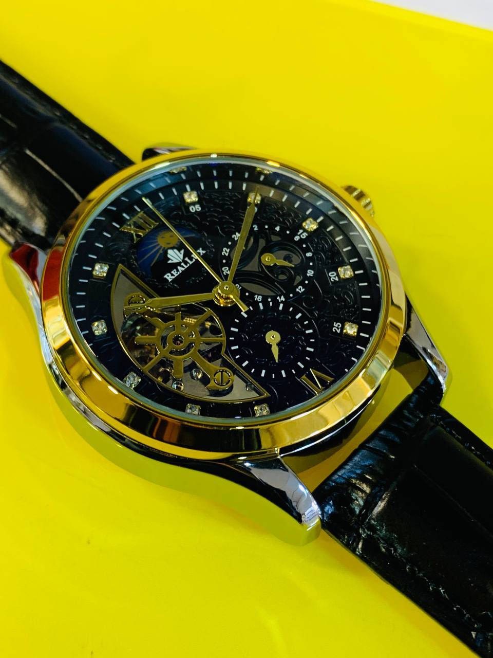 #ساعة_توماتيك
✅توماتيك تعمل بدون بطارية على النبض
✅طلاء ثابت
✅مكينة أصلية
✅ضد الماء 100‎%‎
✅مناشئ عالمية

✳️للحجز والاستفسار
الاتصال على الرقم الاتي
☎️📲***********

او مراسلة حسابات المحل
يتوفر خدمة توصيل🛵

#هدايا #عرض_خاص #موصل #اكسبلور
