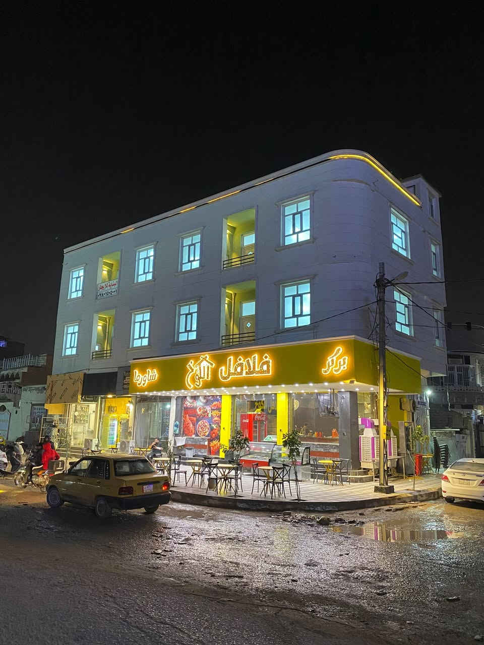 بناية للايجار بناء حديث 2025 غير مشغولة ٣ طوابق تصلح مجمع طبي او مكاتب او مركز تجميل مساحة الطابق الواحد 150متر مربع  كل طابق له مدخلين ويكون التقطيع حسب الطلب
 
العنوان العروبة الاولى قرب تقاطع الركن الذهبي مقابل جامع ابو الفضل العباس ..
للاستفسار ***********
