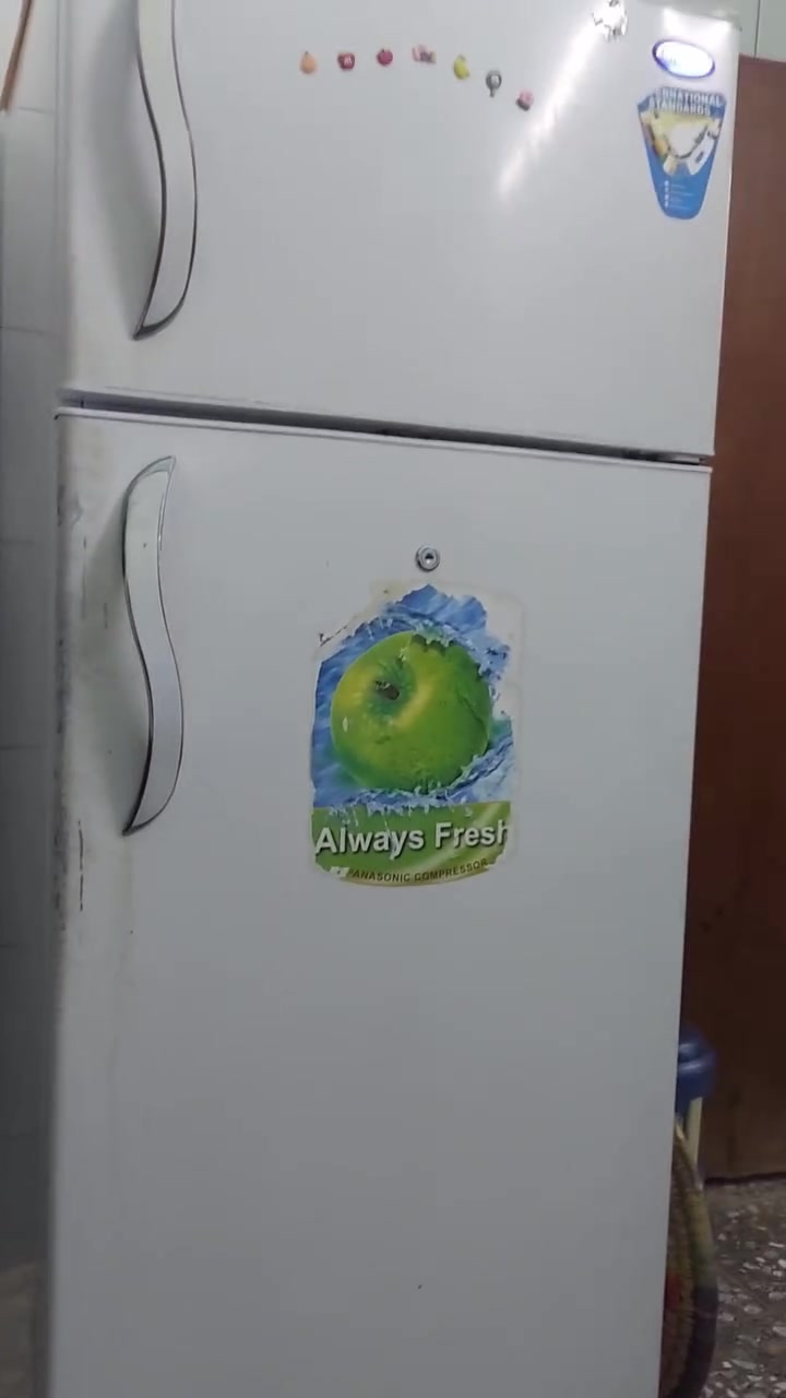 ثلاجة كون كورد حجم كبير بحالة جيدة جدا السعر ٢٠٠الف
الاتصال 7731325238وات ساب


**إذا كنت صاحب هذا الإعلان وتريد حذفه لأي سبب، رجاءا أرسل رسالة إلى الدعم الفني**