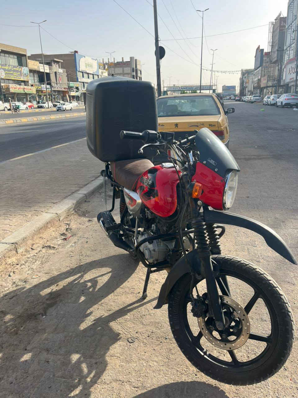 بوكسر اصولي اوراق كامله موديل 23 بيه خيط بخار قليل السعر مليون و300 وبيه مجال قليل تنباع هيه والصندوق الرقم ***********
