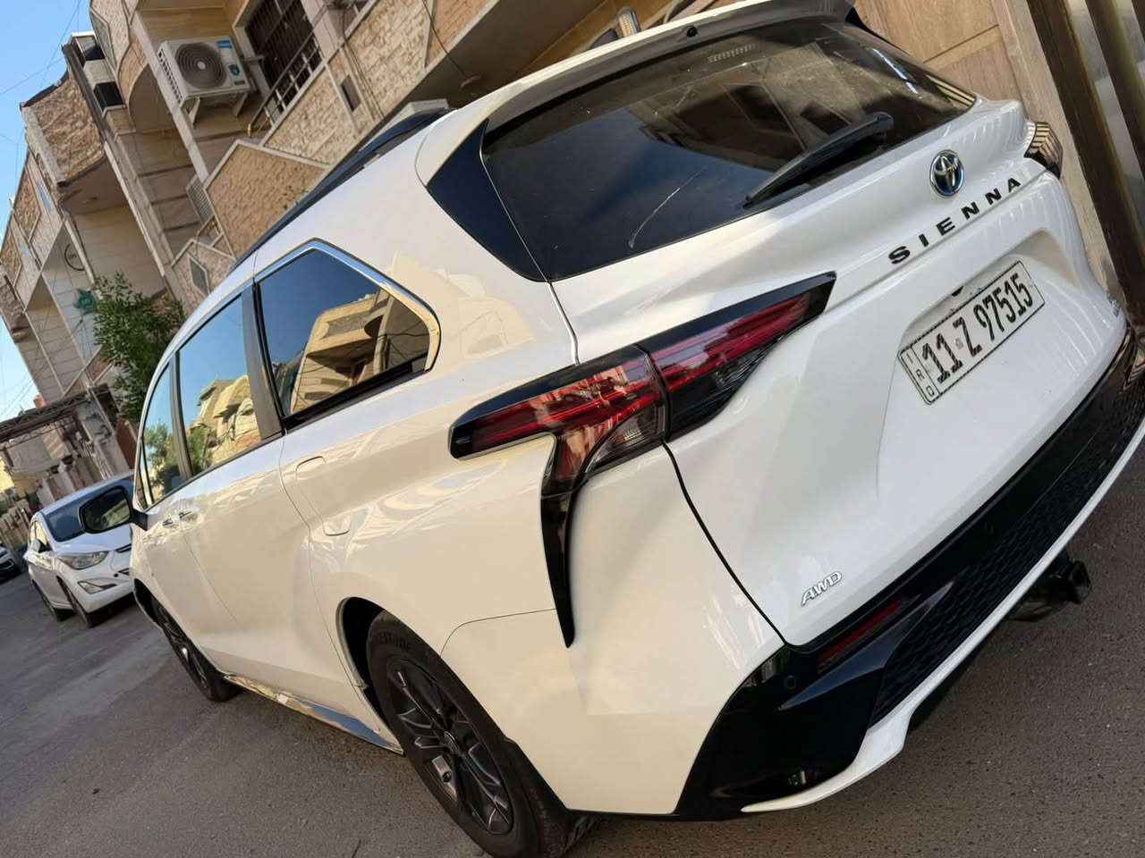 السلام عليكم
للبيع تويوتا سينا اعله فئة xse

موديل 2024

هايبرد 

محرك 2.5 هايبرد 

رقم بغداد 

مواصفات 

فتحة

بصمة

هندبريك اوتو

رادرات مانع تصادم 

تحديد مسار

ابواب شفط 

كرسي كهرباء 

وبيها مواصفات هواية

ماشية 15 الف مايل 

ضررها جاملغ وكسر بلدعاميه واضح بلصور بعدهه ممصلحه 

 السعر 275

ايرباك فقط دركه  

رقم بغداد باسمي تحويل مباشر 

مكاني بغداد الاعضميه 

***********
