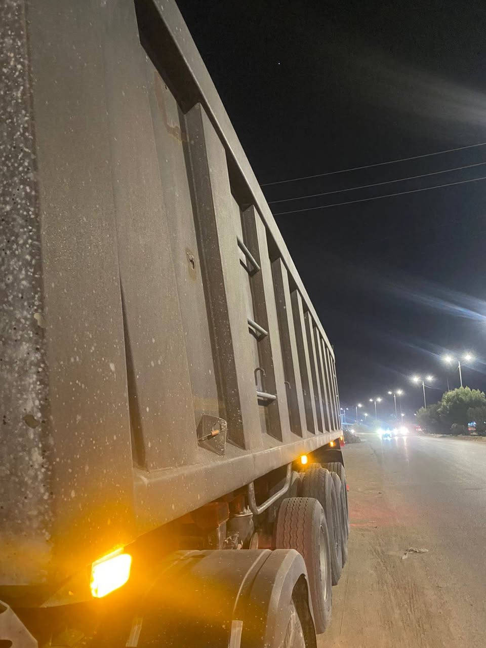 سلام عليكم
عربانه ٤محاور ٢ براد ٢ رفاع 
تخم تاير  
ماموت حداديه الفلوجه  
عربانه شغاله مابيها نقص 
مكان العربانه بابل المسيب 
السعر ١٥٥ 

للاتصال ***********
