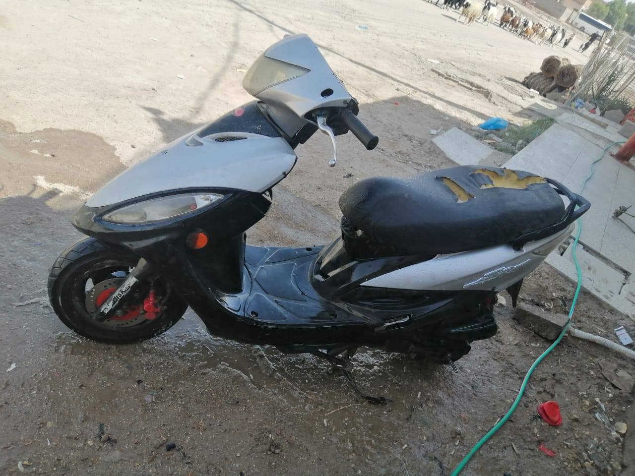 دراجه جي فور جاهزه ماناقصها برغي كامله سلف هندر  لايت عالي ناصي اشاير يمنئ يسرئ شلعه معدل مكينه ناعمه خرسه سعرها 300وبيها مجال مكاني بلفضليه رقمي ***********
