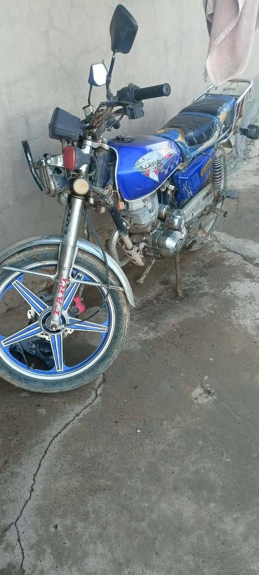 السلام عليكم
بارت 200 موديل 2019 محرك 150 خمسة كير محرك نشط فول السعر 250 وبي مجال


**إذا كنت صاحب هذا الإعلان وتريد حذفه لأي سبب، رجاءا أرسل رسالة إلى الدعم الفني**