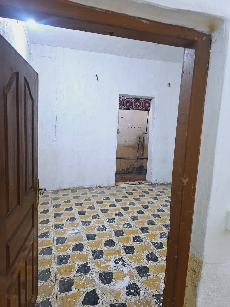 بيت للايجار مكان حله سيف سعد شارع غسل ايجاره ٢٥٠ 
تواصل رقم ***********
