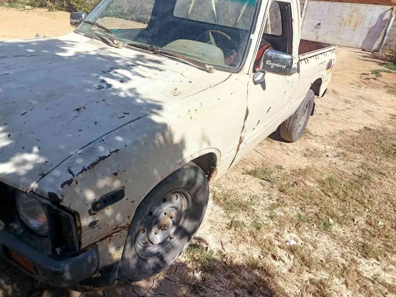 للبيع بيكم ٨٠ مكفول محرك كير كهرباء يأت  رقم ديالى راعيه متوفي سياره مال بيت كله شغاله لاخياس ولاشي مكان سياره الخالص سعر ١٢ورقه وبيه مجال قليل***********
