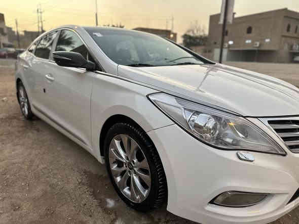 السلام عليكم 
هيونداي ازيرا خليجي للبيع 
الموديل 2012
سعه المحرك 2400
السيارة كفاله ماعدا بارد بهلال الجاملغ خلف السايق
رقم اربيل
السيارة فول مواصفات واحد على واحد
السعر المطلوب 117 ورقة وبيه مجال
انه مكلف بالنشر 
رقم صاحب السياره
***********
