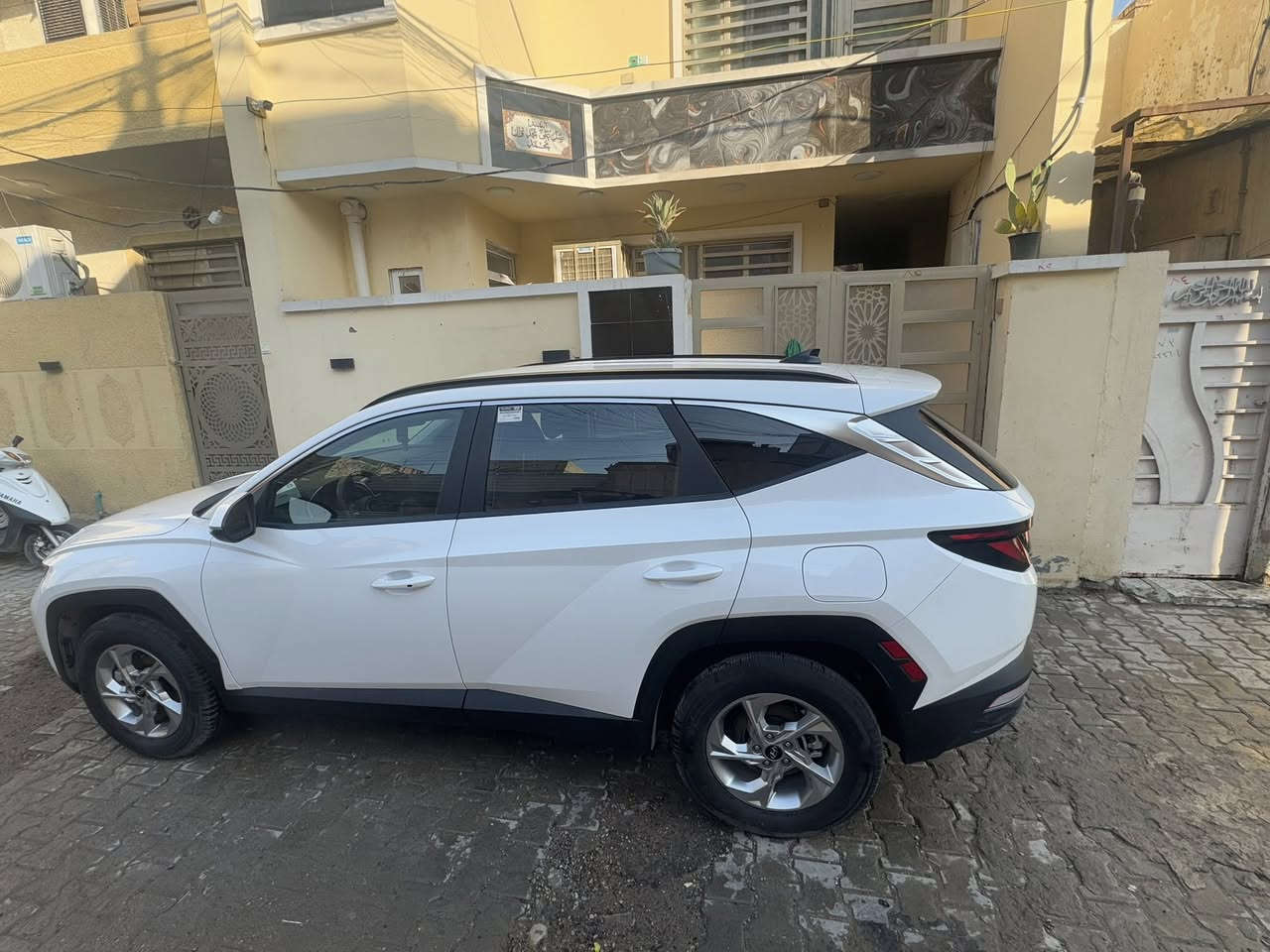 هونداي توسان  وارد للتواصل ***********

حادث السياره : جاملغ الايمن تبديل وبالتحميل البنيد ممحملي وهم تبديل 

موديل : 2024  رقم بغداد  

ماشيه السياره : 30 الف كيلو 

سعة المحرك : 2.5 : 

دفع رباعي 4*4 (HTRAC)

-بصمه تشغيل عدد 2

-بصمه ابواب

-تشغيل عن بعد 🔁 

-تبريد قطعتين

-رادارات خلفية  

-شاشه كبيره

-رادار جانبي في المرايا

-نظام carplay 

- شاشة وسطية كبيره 

- نظام النقطة العمياء ( حساس مرايا جانبيه)

- هاند بريك بصمة 

-اوتو هولد

-نظام توقف تلقائي عند الرجوع

 - كاميرا  خلفيه دواره  بدقة عالية 

 - نوع المقاعد: تدفئة 

- المصابيح: - إضاءة ليد- ليزر

_تدفئة كشنات و تدفئه أستيرن

_اربع أنظمه للقيادة

‎‏‎‏Eco _  Normal _ Sport _ smart 
_ويل كب بلادي

_اشاير بالمري

والعديد من الاضافات الاخرى 

___

****موقع السياره : بغداد الدولعي
