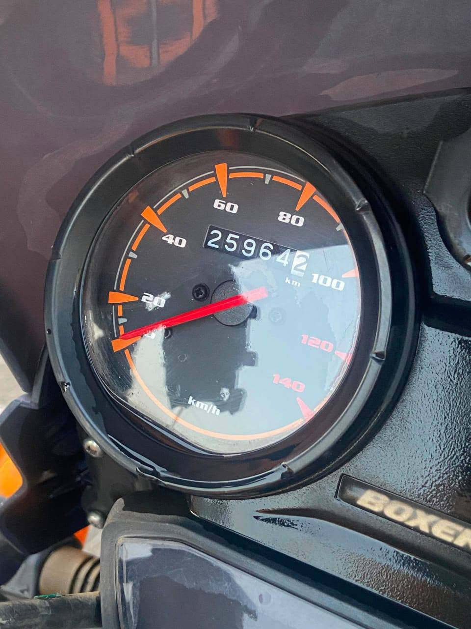 سلام عليكم شباب 
دراجه بوكسر موديل 23 نضيفه كللش و مكفوله كفاله عامه ما مفتوح بيها برغي اكرر نظيفه كلشششش
لوحات انكليزي باسمي ثاني يوم احول الك  
المكان ـ المشتل   
      الشراي يتصل و بخدمته المو شراي ليدوخني 
***********
