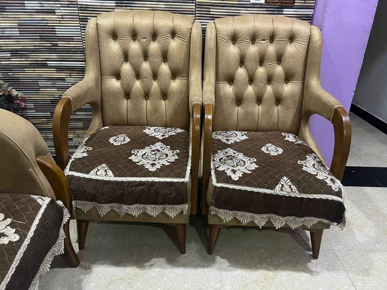 نص تخم تركي نضيف ٥مقاعد سعره ٣٠٠ وبي مجال قليل


**إذا كنت صاحب هذا الإعلان وتريد حذفه لأي سبب، رجاءا أرسل رسالة إلى الدعم الفني**