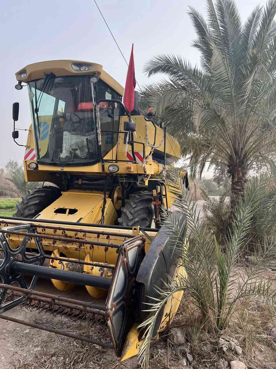 سلام عليكم حاصده نيوهلند موديل 2013 حجم 5040 للاستفسار/ رقم ***********
