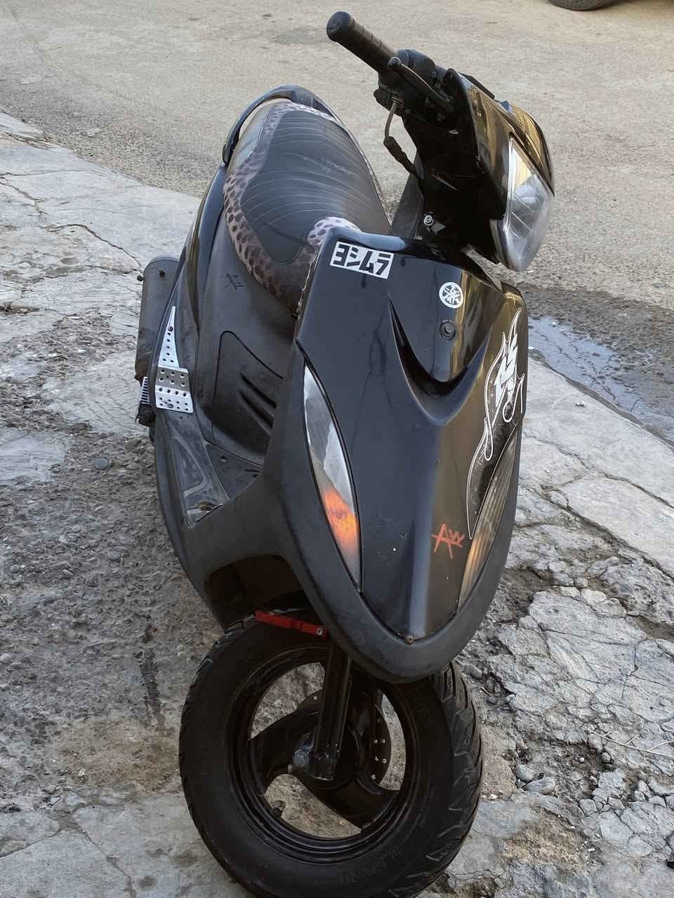 السلام عليكم ماكس عدله بلاد من الطول للطول ختم واحد ويه المكينه كفرات وسوادات بكلايت مختوم اشاير امامي مختومه دراجه مرتبه نقصه واقيه صلنصه وفج بريك امامي كهربائيات كلها شغاله سلف نكره هندر اشاير هورن لايت عالي ناصي سكنات كله شغال سعره ٧٠٠ وبيها مجال مكاني بياع ***********
