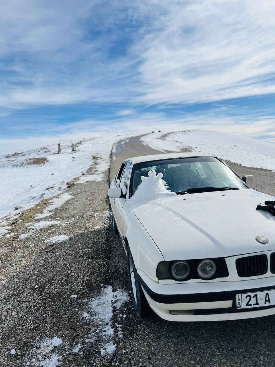 بي ام للبيع 525مسكر بلادي كير عادي سيارا كفاله شلعه معدل فول ربع متصرف عليه ***********
