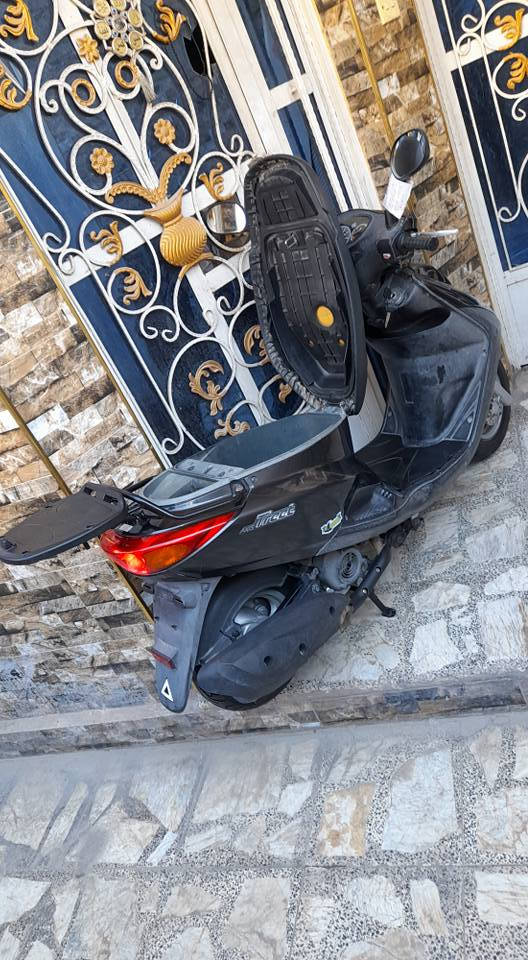 اقرأ المنشور زين يرحم والديك 
ووالدينا 🤝 للبيع دراجة اكزز تريت 
 ياباني Aixs treet 🇯🇵🇯🇵🇯🇵
رمبة وكالة جديدة مكفولة كفالة عامة
واضمنها من اي ضرر واي تصليح 
اللون مميز ✨️ نفطي غير محدد 
ماشية ١١ فقط 👍 نوزل خطين سكليتر 
استاند حساس كهربائي/ ٣ سويجات 
الاصليات موجودات وعُدة مالتها هم
 موجودة ، أوراقها موجودة كاملة 
وبأسمي ، اشتريتها رمبة حاويات
 وإستعمال اقل الشهرين والله ،السعر 
(٩ ورقات $) وبيها مجال لليشتري 
واكيد مانختلف ان شاءالله، مكاني 
العنوان بغداد الكاظمية قرب الامامين ع 
للتواصل والاستفسار رقم الهاتف 
*********** وعندي واتساب
 وخاص ، ملاحظة الدراجة اخذتها ب١١ 
ورقة ونص ادور تعبانات صيني ماتفيدك
 اكو ناس ادور الحاجة الجديدة
 واليابانية ، وترهم مراوس اذا عندك 
دراجة صغيرة ٦٠ او ١٢٠ مع الفرق. بغداد, العراق
