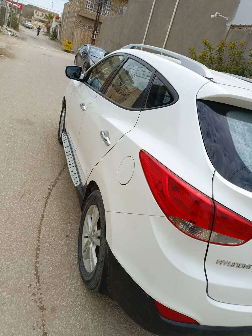 توكسان 2012خليجي للبيع أو للمراوس حسب القناعه تفاصيل كفاله عامه ماعدا البارد جوه قبق البانزين  مواصفات نص فول مكينه 2000 دوش 
 

للاتصال 
***********
