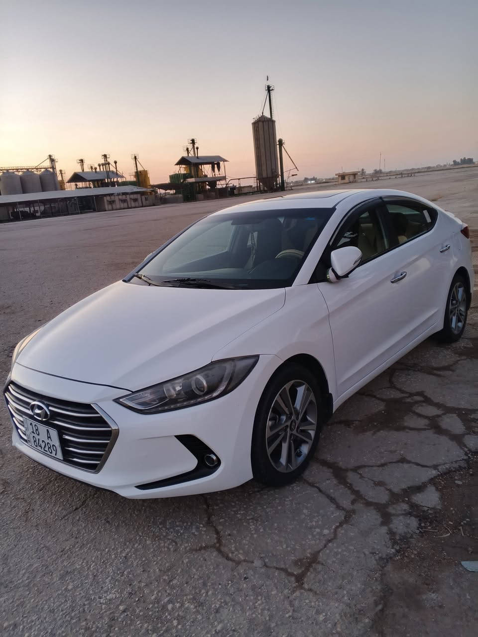 النترا 18 خليجي ماشيه 150 سياره مكفول من ضرب وتبديل صبغ بس بنيد أثر تكشير قطره معجون مابيه رقم بابل محرك 2000 فول موصفات عده بصمه ملاحضه دوس مالته متعوره باقي على وضعه رقم 
***********
