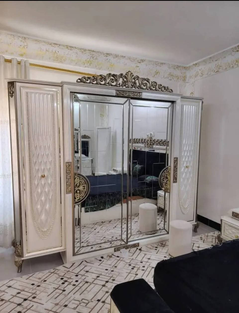 ***********》***********》
