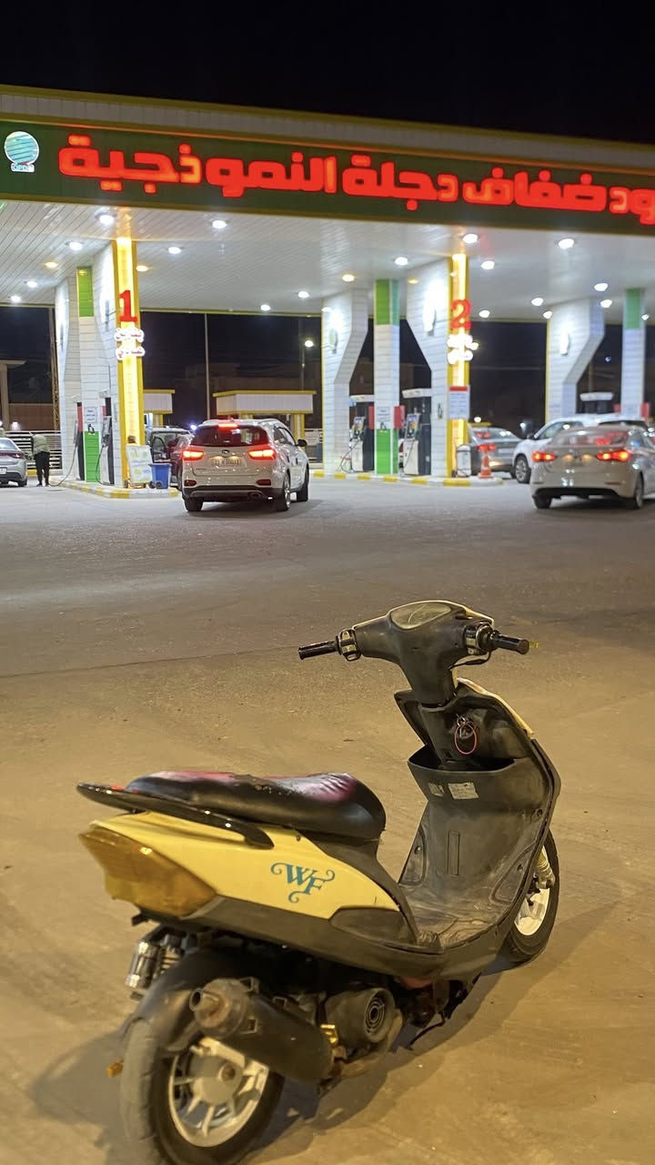 السلام عليكم ماكس عدله للبيع
دراجه كامله عوزها باتري فقط كلشي شغال بيها 
شلعه معدل خير من الله دراجه
نصبتها تسولف 
مكينه مفتوحه ناعمه  
بيها تزويد يدات بيدك وفج وصينيه ووياله مشيف وستان صفح وقطره وصالنصه وسبايدر كابون فايبر وكفرات لون مميز ماكو عدله هيج لون حته بسوق بلي ما تلكه نفسها هيج لون وصدر امامي قزم ودبل خلفي قزم ولقط صوندات وصوندات مبخره وشوته تزويد 
سعر 750 مكاني ميسان نهاوند
رقمي ***********
