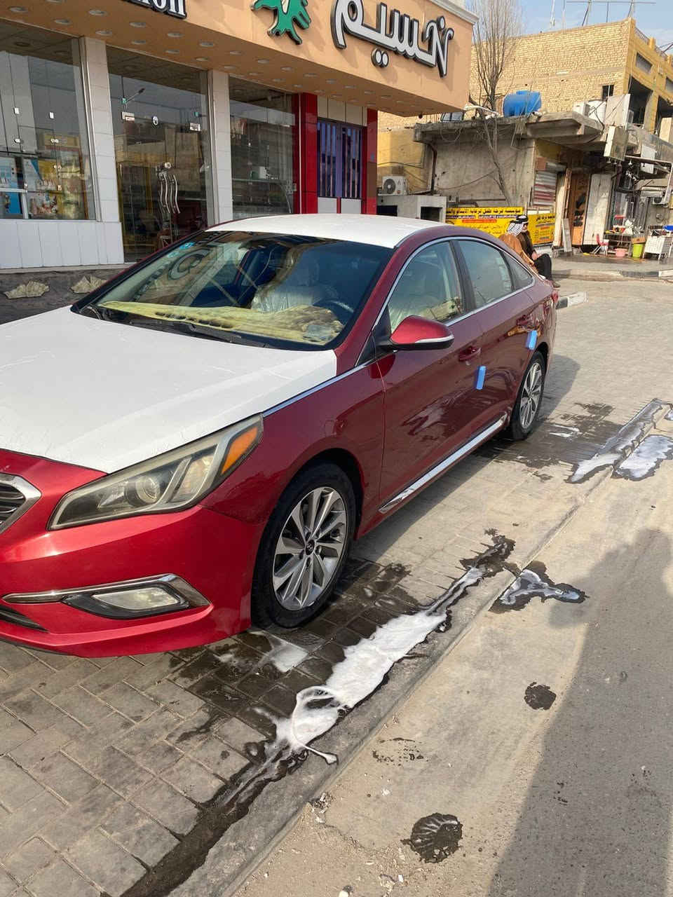 السلام عليكم سوناتا موديل ٢٠١٦وارد أمريكي بيه مكانات كلش قليله بارد وصبغ قليل مكينه كير مكفولات مكان السياره بالبصره رقم بصره تحويل بأي وقت السعر ١١٥ وبي مجال انه مكلف بالنشر  الرقم بي واتساب موبايل ***********
