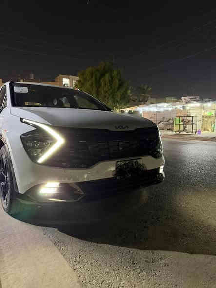 السلام عليكم 
للبيع كيا سبورتج 2025 خليجي رقم بغدادوكالة الدولية مكفولة كفالة عامة بدون صبغ او بارد او فتح او تبديل او شخط او رصعة جدا جديدة ونظيفة وعلى ايدي ماشية ٩ الاف مواصفات السيارة بلاك ادشن 
داخل زيتوني اصلي
كشنات جلد وكهرباء
كاميرا دوار
كاربلاي 
اوتو هولد
ويل حجم ١٩ 
سايد بريك بصمة
تدفئة كشن وستيرن
السيارة فول عدا البانوراما ومواصفات البلاك ادشن معروفة السيارة رقم بغداد بأسمي مكاني بغداد والشراي يتصل ويدلل ‭٠٧٧٢ ٩١٧ ٨٧١٦‬
