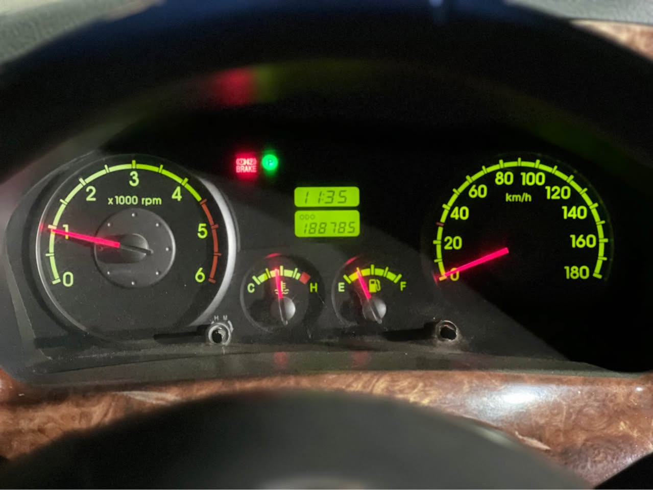 KIA BINGO 2010

کیا بینگۆ ٣٠٠٠ کارەبای گێڕ تۆماتیک (بڕاوە)  سەنەوی کارتۆنی لەگەڵدایە کێشەی مەفرەزەت نیە  گێڕ مەکینە بەشەرت سەیارەکە زۆر جوان و بێ مەسروفە  سەیارەکە لەبن ئیشە کامل مەسرەف کراوە کارەبای و تەبرید و برێک بە شەرتە جەمجەیەکی توندو تۆڵی لەگەڵە سەیارەکە لە وێنەکان زۆر جوانترە سعری ٥٥ گەڵاو معامەلەیەکی کەم 
ڕەقەم تەلەفۆن *********** رانية, السليمانية
