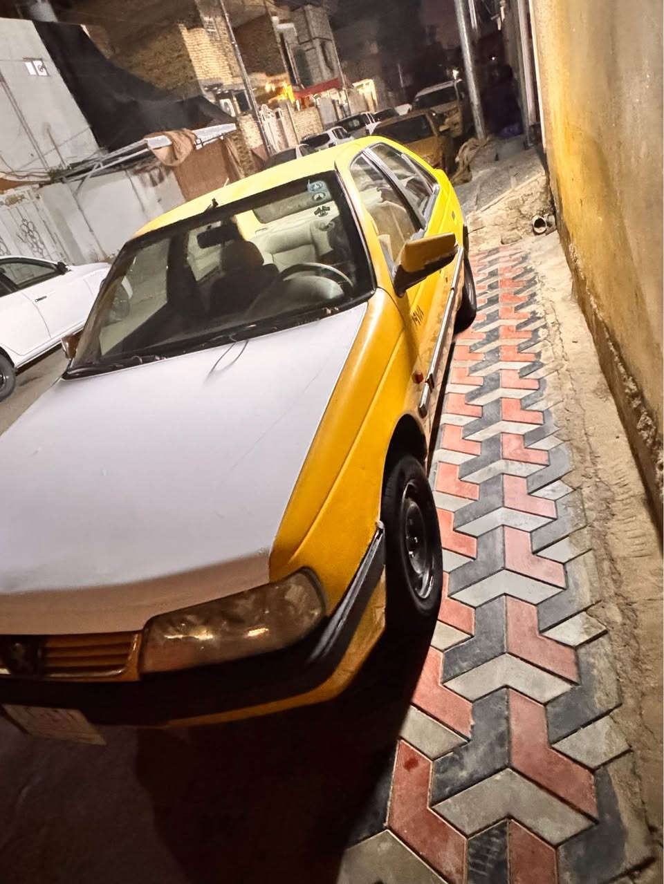 بيجو 405 موديل 16 سياره بيه بنيد مبدل وبيه خياس بسيط وجراد الباقي مكفوله سياره بديه حلو مكينه جديده هسه شاده كير فرنسي تخم تاير جديد حدايده جديده كله جديد تبريد ويه سويج سنويه 29 سعر 39 بيه مجال بسيط ميسان قطاع 28 ما متواجد ع فيس *********** عمارة, ميسان
