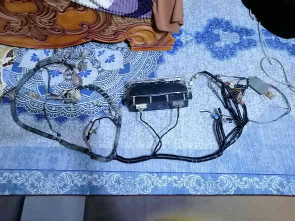 سلام عليكم ظفيره اسياره كنو 2006 ظفيره + العدادات شرط شقل /سعر 125/ المكان بناصريه رقم ***********
