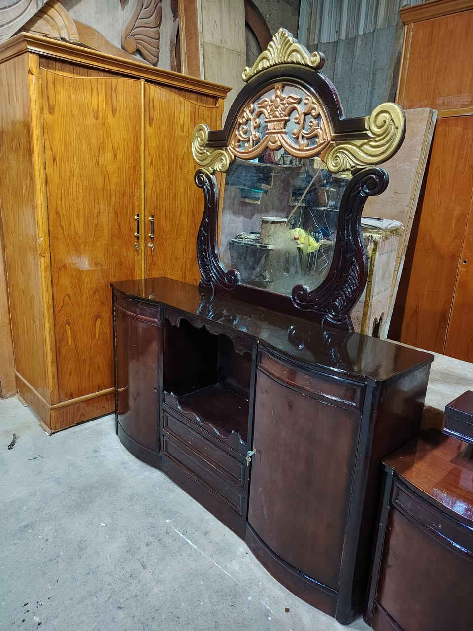 يالله
غرفه نوم ام الخمسه تسكام صاج درجه اولى صبغ بيذنجاني
العنوان النجف حولي مقابل شارع عشرين ***********واتس او الاتصال على الرقم
