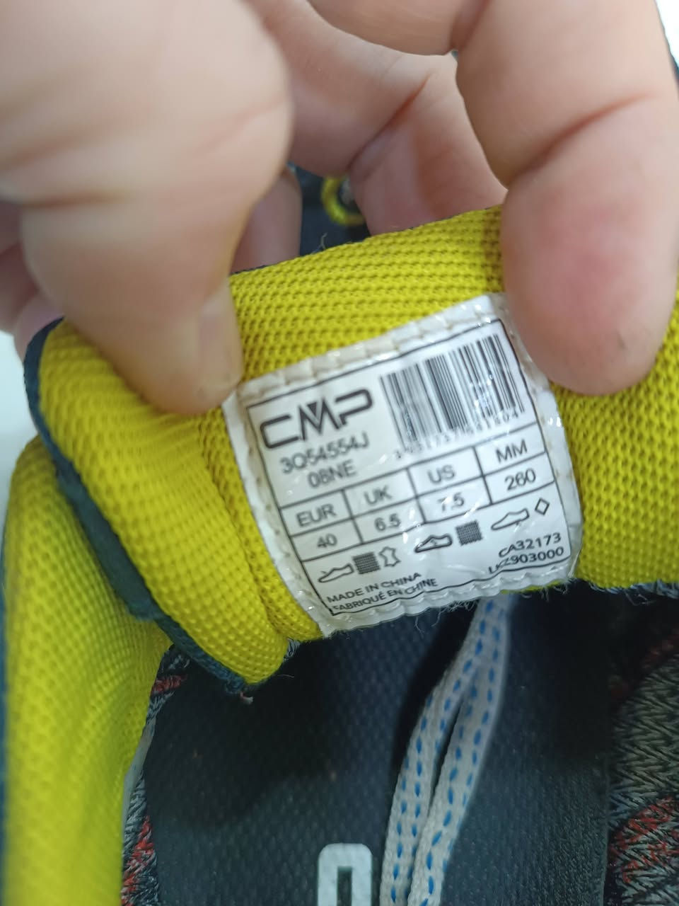 سڵاو ئەم کالە سەلمونە بەردەستە قیاس ٤۰  ئەسلی دەرجە یەکە نرخی زۆر زۆر زۆر هەرزانە لە چاو بازار  هی ئەڵمانیایە لیرە لەپی نەکراوە...  کۆتایی ۳٥ هەزار شوین چەمچەماڵ  ***********
