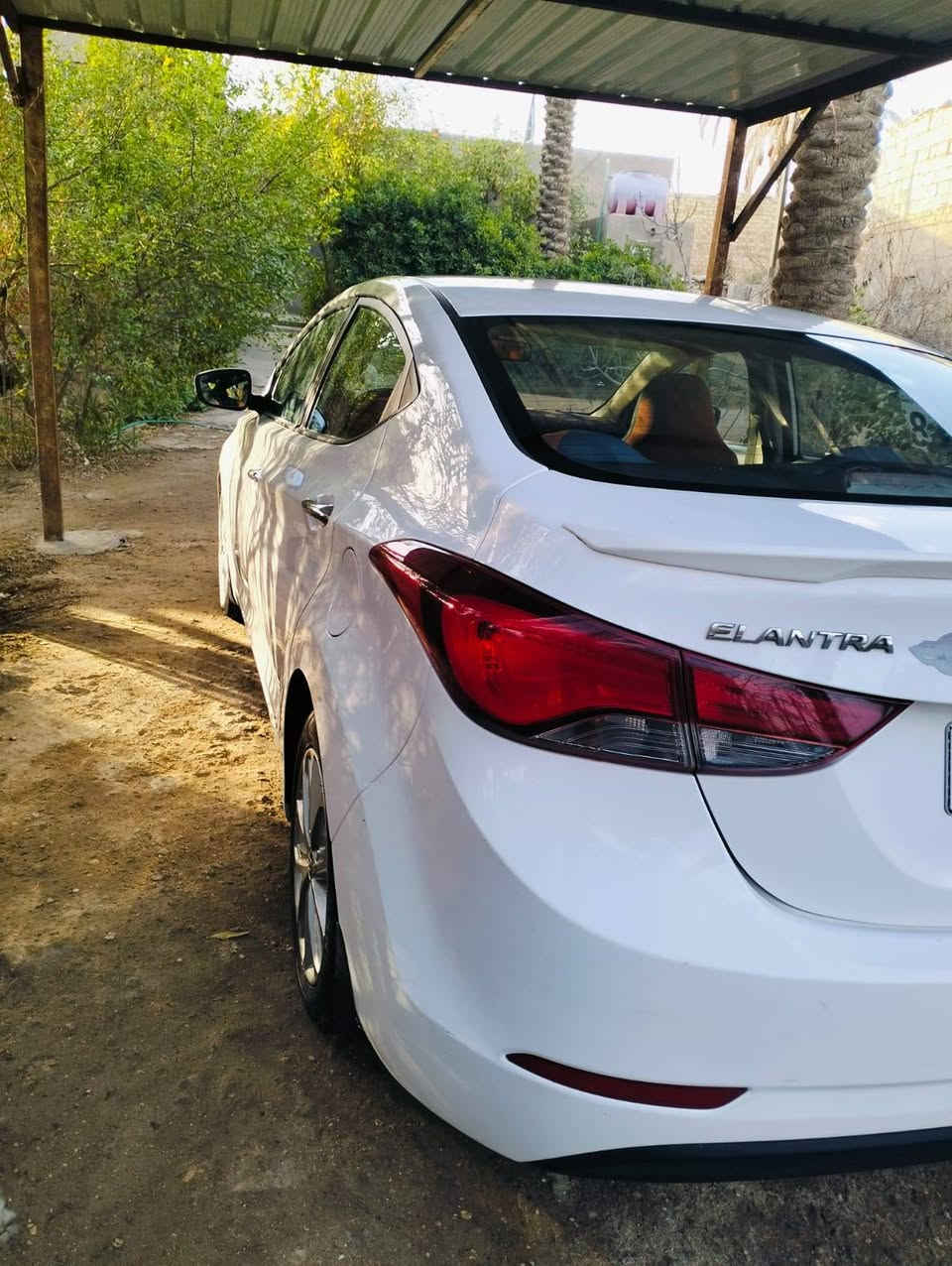 سلام عليكم النترا 2015 خليجي
رقم بابل الرقم الجديد 
فول مواصفات /فتحه/اشاير مري /مري شفط/داخل صاج /شاشه/كامره خلفيه /محرك 1800
كير مكينه كفاله 
صدر امامي خلفي تبريد تخم تاير جديد 
سياره نضيفه ماشيه 130
بيه  قطعتين فقط رش لا فتح ولا معجون بدون دواخل الباب الخلفي والجاملغ الأمامي 
السعر 128مكان كربلاء ***********
